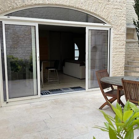 Logis Du Faubourg Petite Maison De Charme, Tranquille, Calme Et Lumineuse Val-de-Mercy Exterior foto