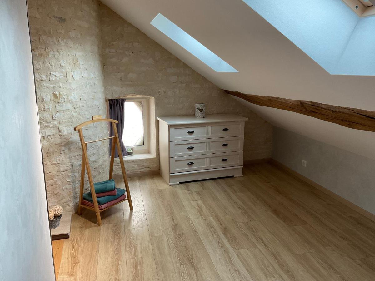 Logis Du Faubourg Petite Maison De Charme, Tranquille, Calme Et Lumineuse Val-de-Mercy Exterior foto