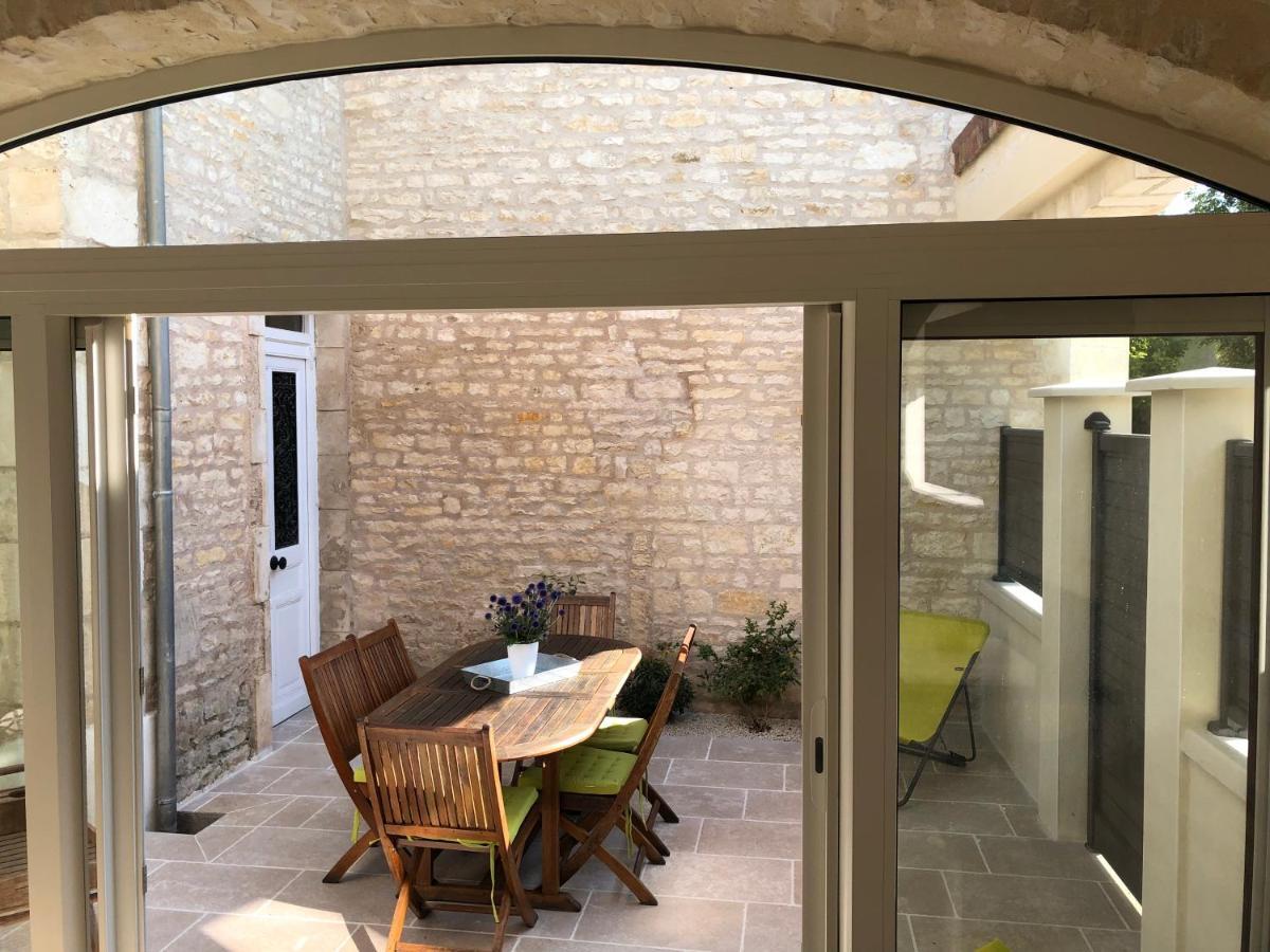 Logis Du Faubourg Petite Maison De Charme, Tranquille, Calme Et Lumineuse Val-de-Mercy Exterior foto